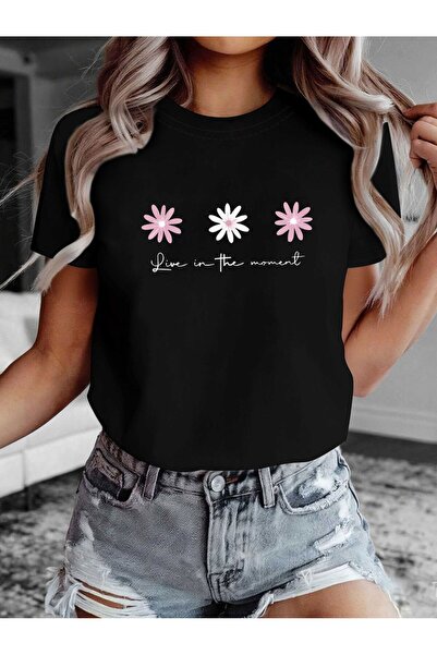 NOURAM تي شيرت Live in The Moment Daisy Minimalist بطباعة جرافيكية ملهمة، قمي...