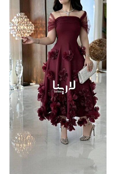 HASNAADRESS Burgundy evening dress adorned with 3D flowers with a luxurious d...