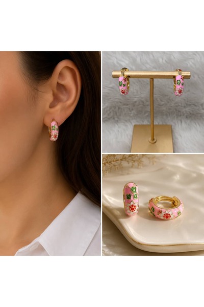 BY YASİN TOPÇU Pembe Çiçek Desenli Gold Halka Küpe