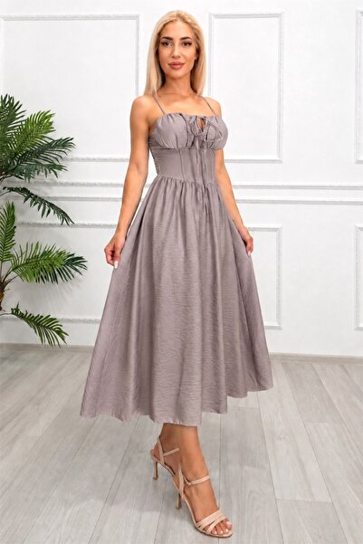 FashionForYou Αριέλα μίντι φόρεμα με ρυθμιζόμενες τιράντες και ύφασμα με ζάρε...
