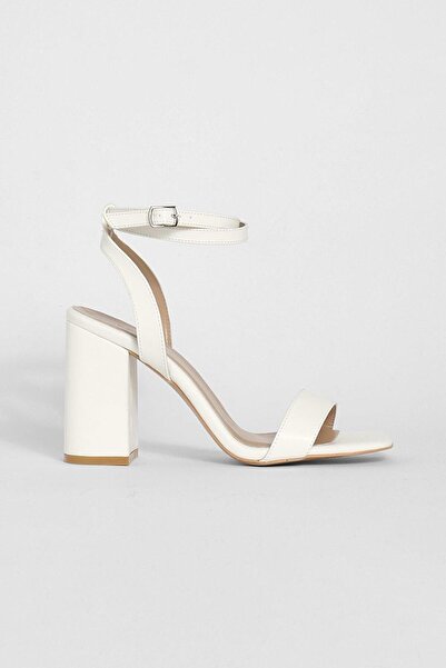NO BRAND F32D010 Sandale albe cu toc din piele ecologică Boohoo 41