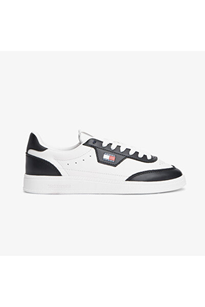 Tommy Hilfiger حذاء رياضي نسائي من الجلد باللون البيج من Greenwich Edge