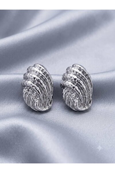 Lama Store Nacre Sea Shell Formed Texture Embroidered Earrings