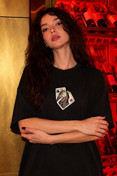 The Champ Clothing Women's Oversize T-Shirt Royal Card Printed Black – Crew N...