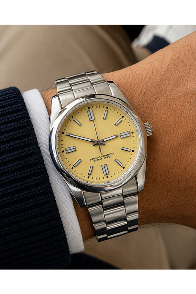 Weluxa Men's Wristwatch 37 mm Small Case Silver Color Yellow Dial Casual and ...