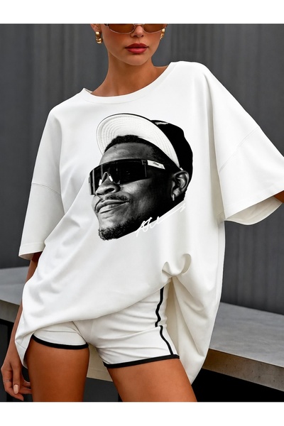Generic Brand Black and White Portrait with Signature,premium cotton,casual w...
