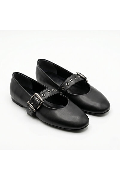 SİBA SHOES حذاء باليرينا نسائي أسود بإبزيم معدني من Zade