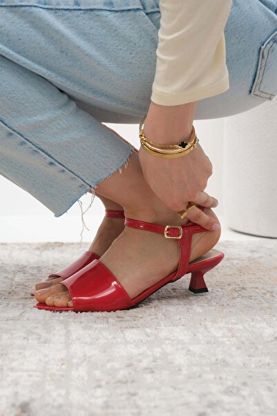 Mio Gusto Pola Red Color Women's Short Heels Sandals