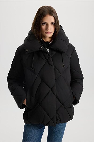 VENA Women's Holly Diamond Patterned Puffer Coat - Black