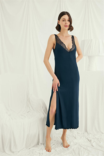 Generic Brand Lace Detailed and Low-Cut Slit Nightgown