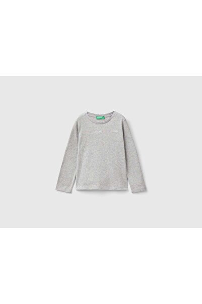 United Colors of Benetton تي شيرت بناتي بأكمام طويلة وطبعة لامعة