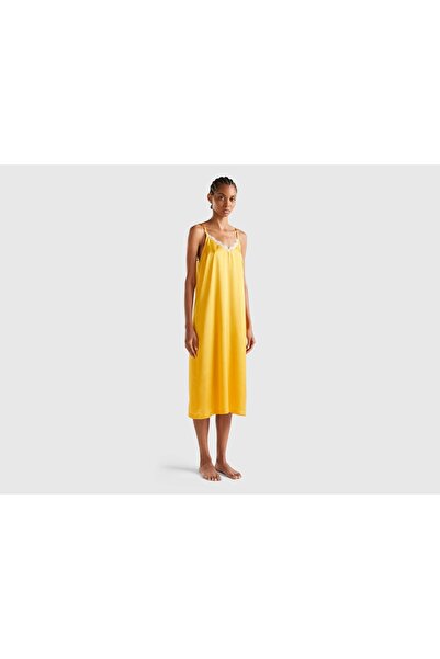 United Colors of Benetton فستان ساتان ناعم للنساء