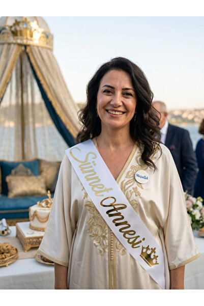 Latella Sünnet annesi yazılı kuşak beyaz üzeri gold renk