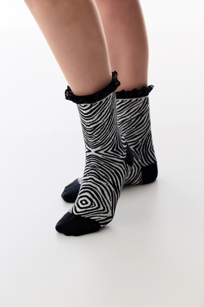 Penti Siyah Zebra Dantelli Soket Çorap
