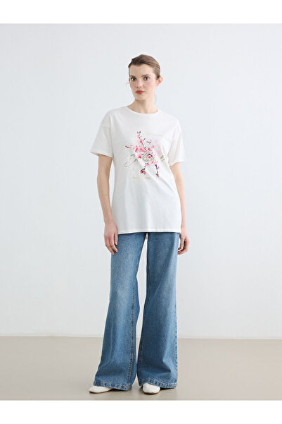 LC Waikiki LCW EVERYDAY Λευκό Γυναικείο T-Shirt με λαιμόκοψη ποδηλάτου και φλ...