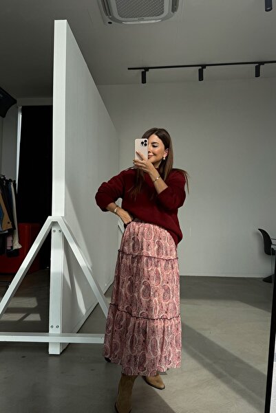 Özge Özgenç Suknja od šifona sa uzorkom i povezom oko struka