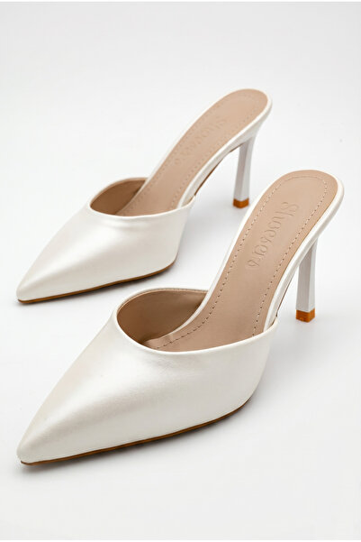 Shoesers Γυναικείες κομψές και στυλάτες λευκές βραδινές παντόφλες με μυτερή μ...