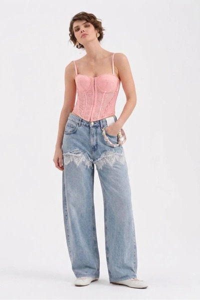 it's basic Tw3 Kadın Çıkarılabilir Fular Aksesuar Detaylı Dantelli Tasarım Jeans