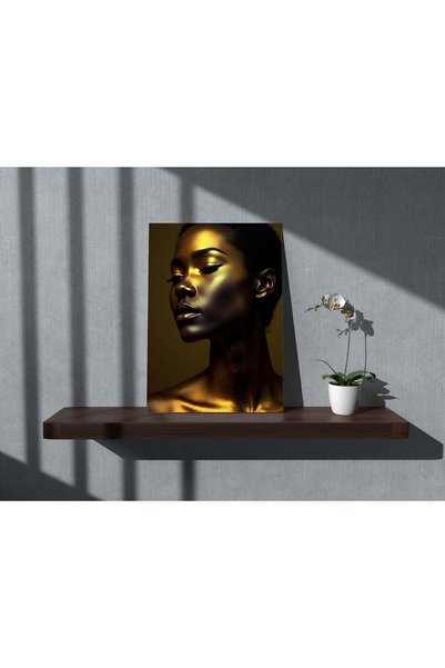 Efect Canvas Tablou Canvas - Femeia cu aspect aurit pozand portret