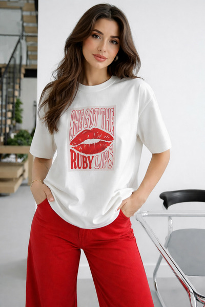 SANTAMİLA Beyaz Dudak Baskılı Oversize Tshirt