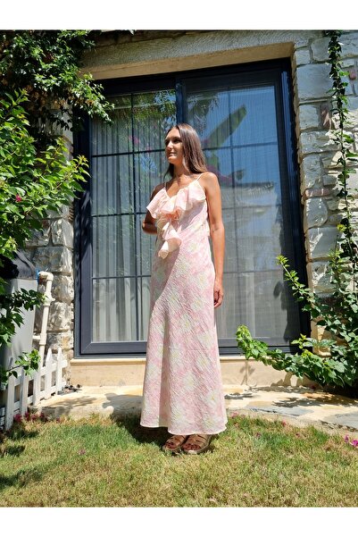 Melis Tuna Butik Fırfır Detaylı Pembe Desenli Elbise