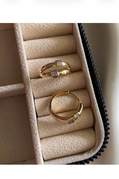 gaila design Stone Detailed Hoop Earrings