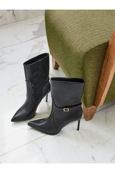ORSAY Black ankle boots with heels