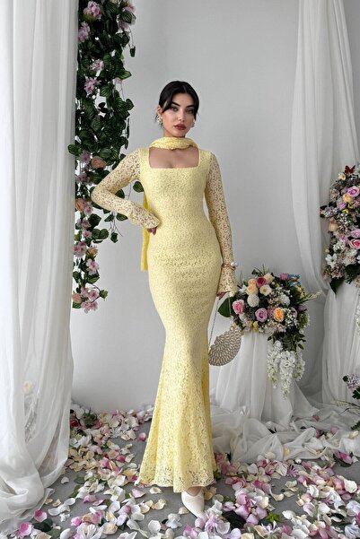 Caddebostan Moda فستان سهرة نسائي بتفاصيل دانتيل وياقة مربعة وأكمام طويلة وشا...