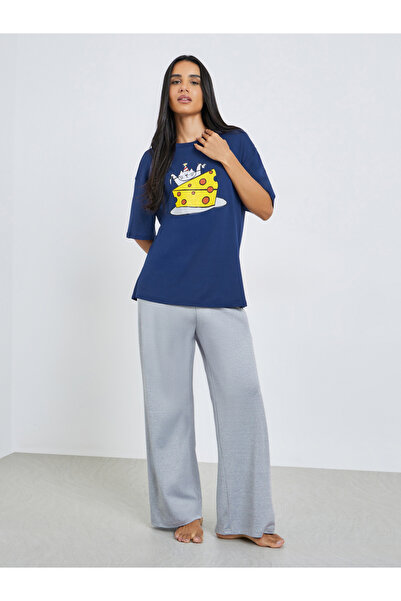 Styli Cat Cheese Graphic Print T-Shirt and Pyjama Set
