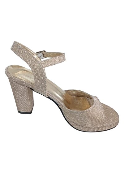Acarbey Zenne with Heels