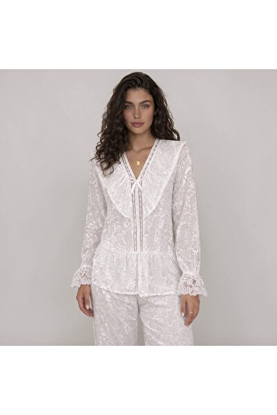 VELVIA Lace Detailed Velvet Pajama Set