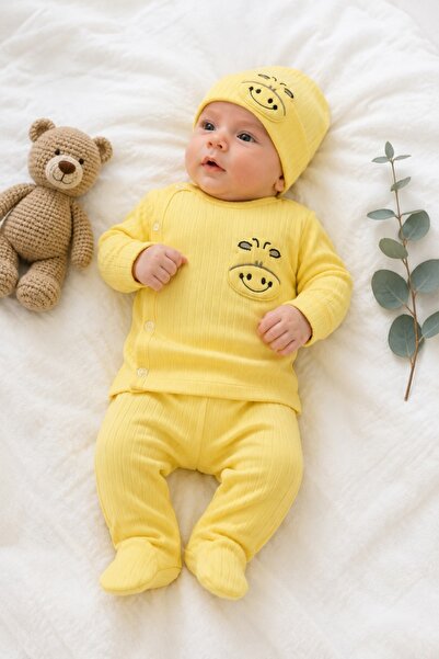 Pure Boutique Compleu bebe galben cu caciulita si girafa aplicata din bumbac ...
