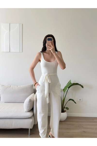 Zoom Butik Kuşaklı Ön Arka Kare Tulum - BEYAZ