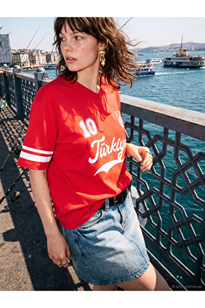 LC Waikiki Esvab • Modern & Distinctive Turkey Printed Loose Fit Women's T-Shirt