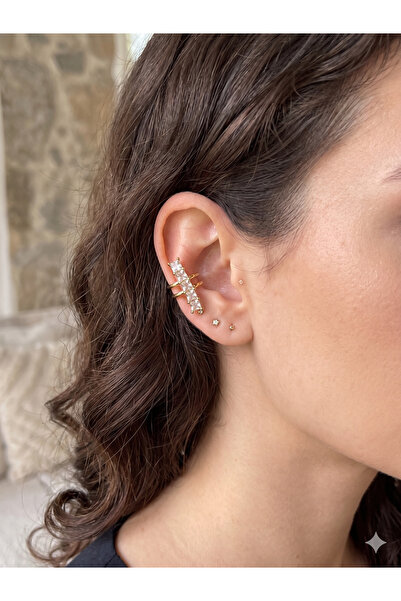 BİJU YILMAZ 26Ear20 Vertical Baguette Stone Vip Gold Cartilage Earring