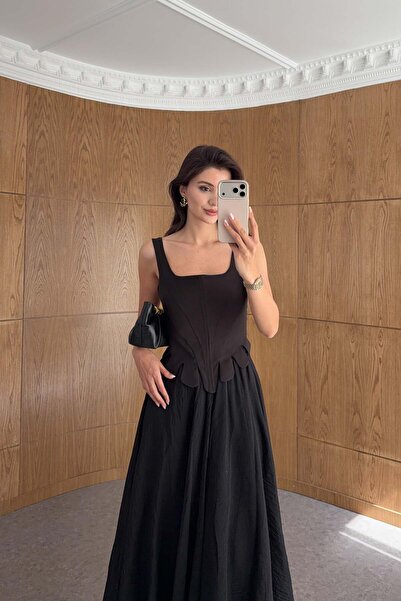 HAZELANNA Black Corset with Straps and Underwire