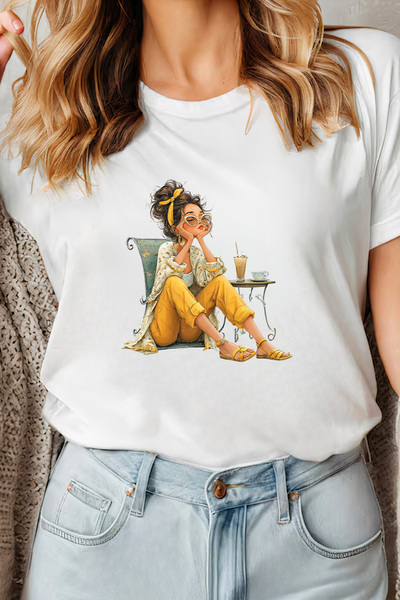 Sarah's Boutique Women's T-shirt – 100% cotton – Cafe Chair