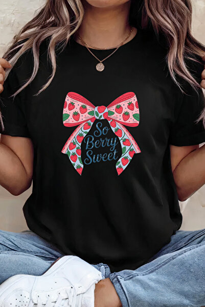 Sarah's Boutique Women's T-shirt – 100% cotton – Berry Sweet