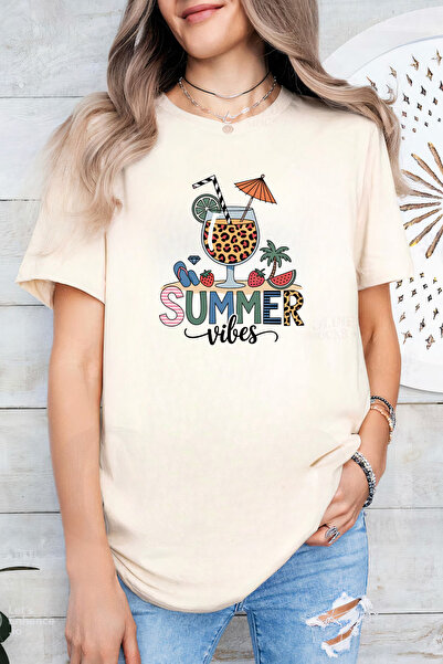 Sarah's Boutique Women's T-shirt – 100% cotton – Cocktail Vibes