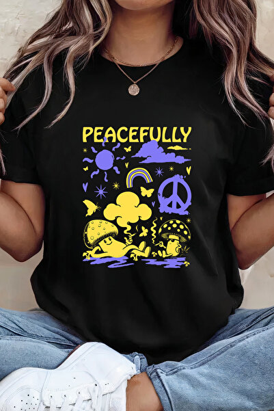 Sarah's Boutique Women's T-shirt – 100% cotton – Peacefully Mushroom