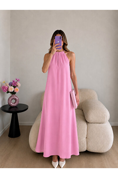Ekim Store Rochie maxi cu guler halter și lanț auriu
