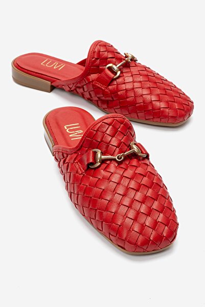 LuviShoes شبشب نسائي من SENIA مصنوع من الجلد الطبيعي باللون الأحمر ومزود بإبز...