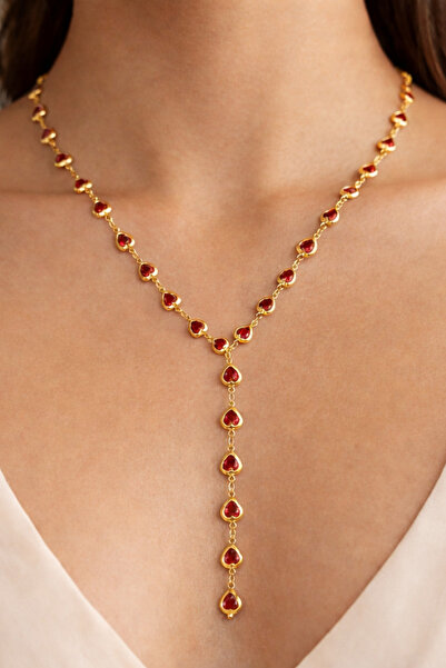 laria jewelry قلادة على شكل قلب مزينة بحجر الزركون الأحمر طراز Y