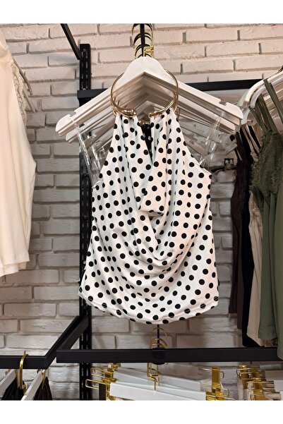 Butik Gold aksesuarlı puantiye bluz