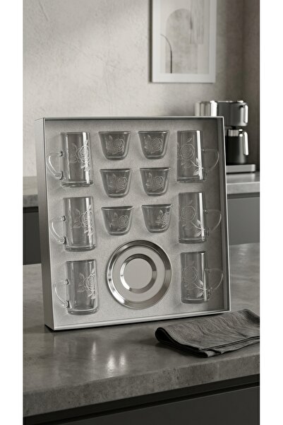 Generic A luxurious hospitality set – coffee cups and tea glasses with elegan...