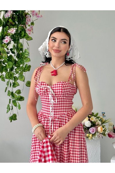 Dilek Vardar Kırmızı Askılı Pötikareli Dantel Detaylı Uzun Elbise