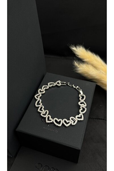 Generic Sparkling Hearts Bracelet with High-End and Luxurious Design