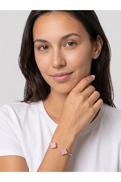 Generic Brand Gold Color Pink Clover Detailed Handcuff Bracelet
