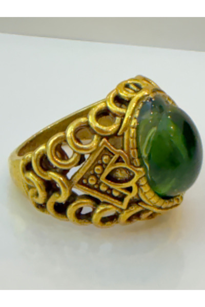 unbranded kinds ring with synthetic stone