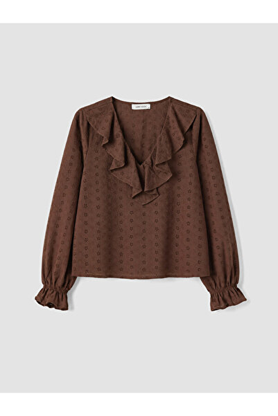 LC Waikiki Rmz Gi̇yi̇m Farkiyla Ruffled V-Neck Embroidered Blouse